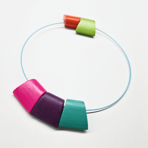 Vibrant Twist